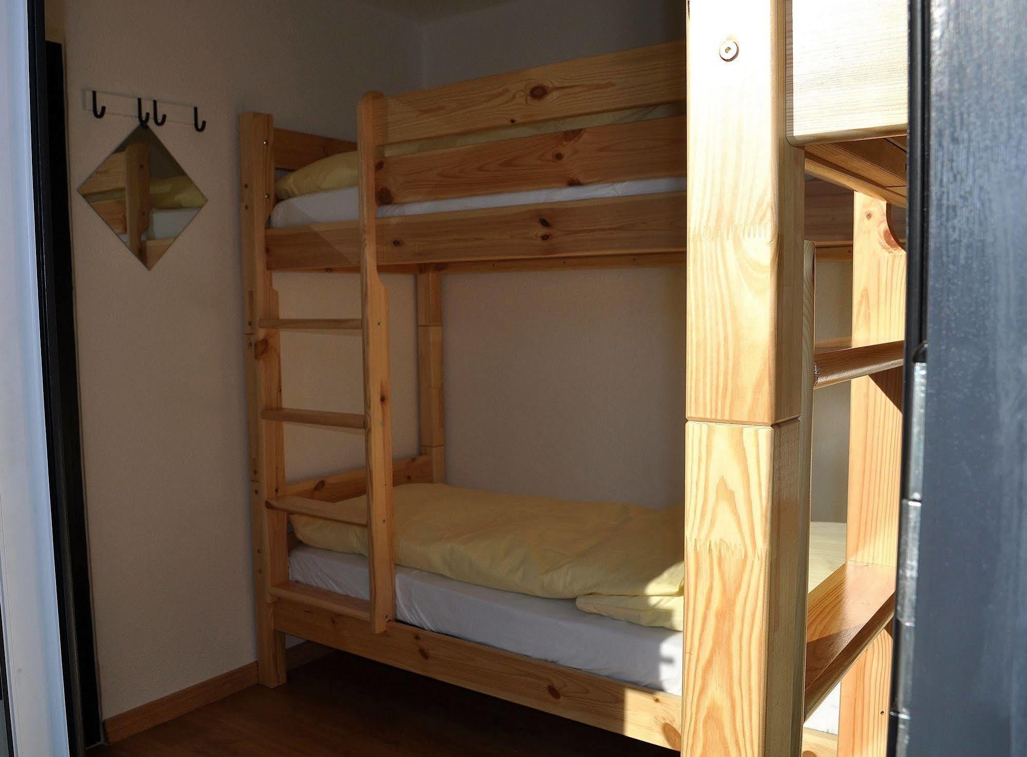 Hotel Cube Lodges Mitte 2*