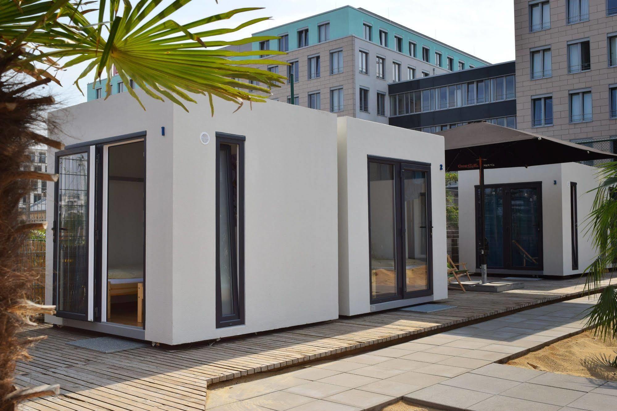 Hotel Cube Lodges Mitte 2*